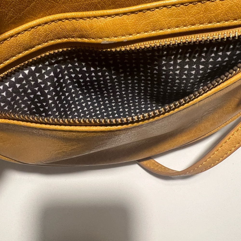 Antik Kraft Round Mustard Yellow Vegan Leather Crossbody Bag - Picture 4 of 12